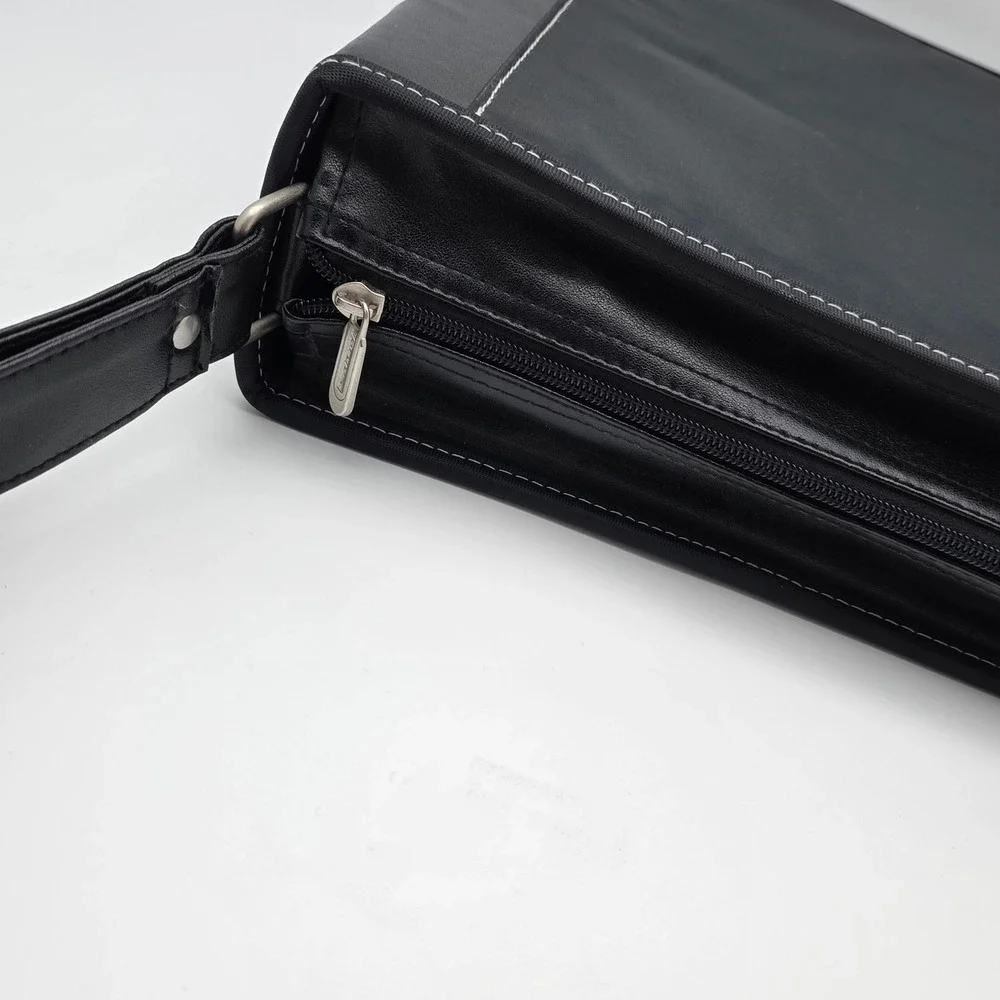 Targus 256 CD DVD Storage Binder Case Black Faux Leather Zip Media Organizer - Picture 11 of 12
